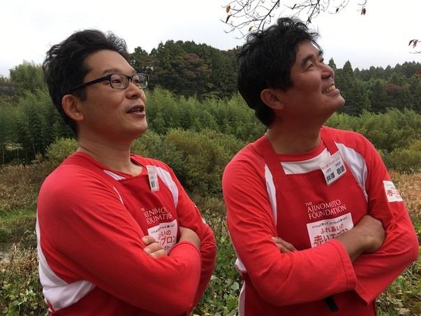 いわき拠点で活動している井澤さん(右)と飯岡和也さん。