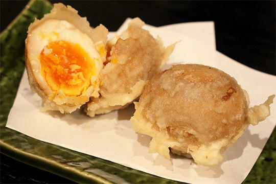 スモーキーで衣がサクッとしていて、堪らない美味しさ！