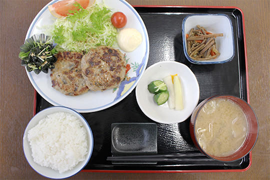 サンマのポーポー焼き定食（850円）
