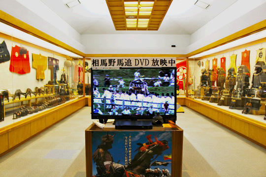 香の蔵本店には相馬野馬追甲冑館も併設されています。公営の民俗博物館よりも充実しているといっても過言ではない展示内容！