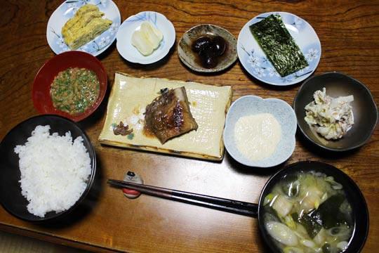 ひとしきり雪と戯れた後は、健康的な朝ごはん